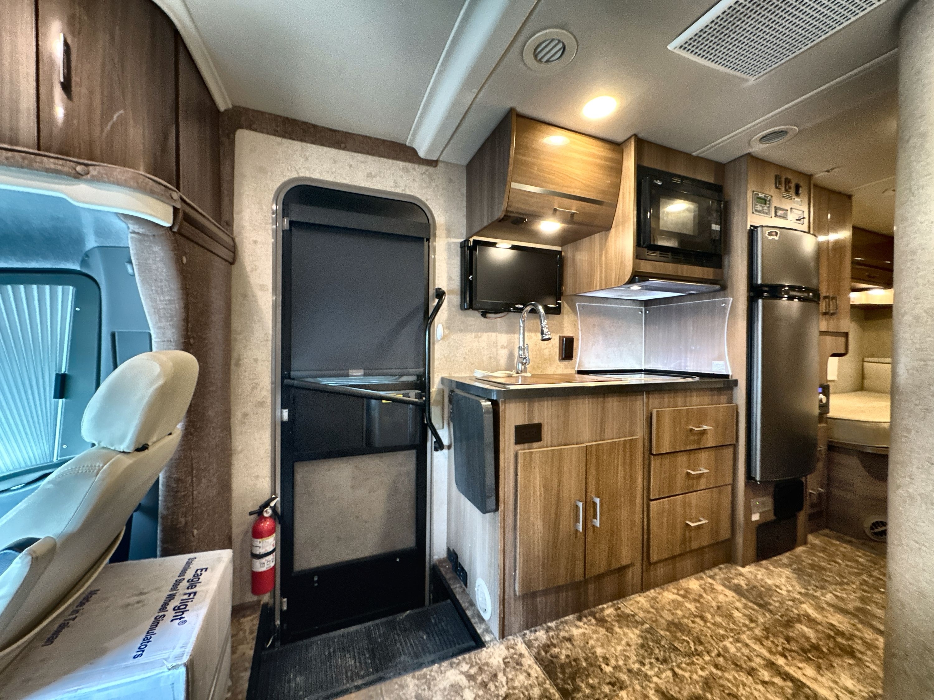 2014 Itasca NAVION 24V in kingston NY