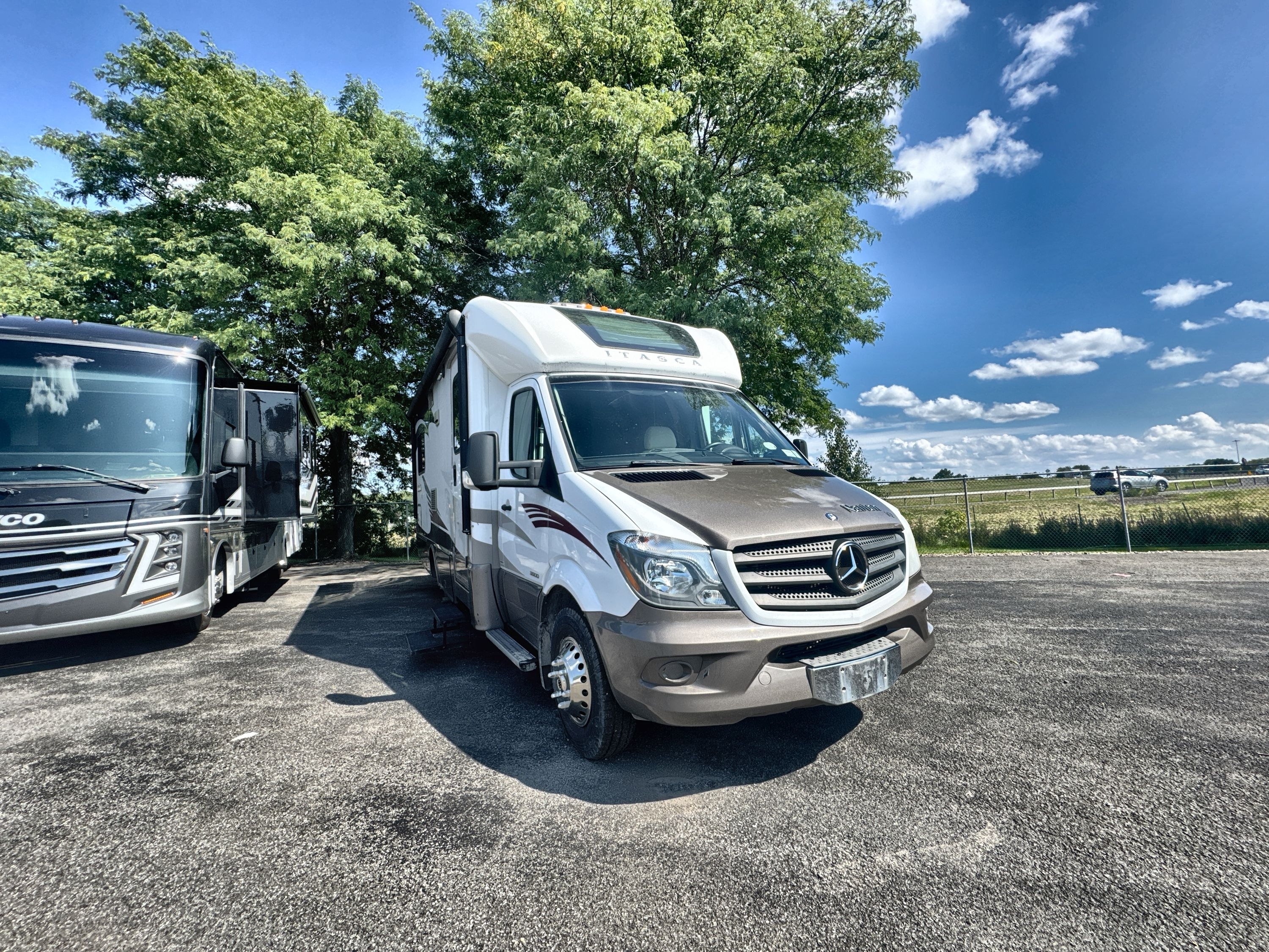 2014 Itasca NAVION 24V in kingston NY