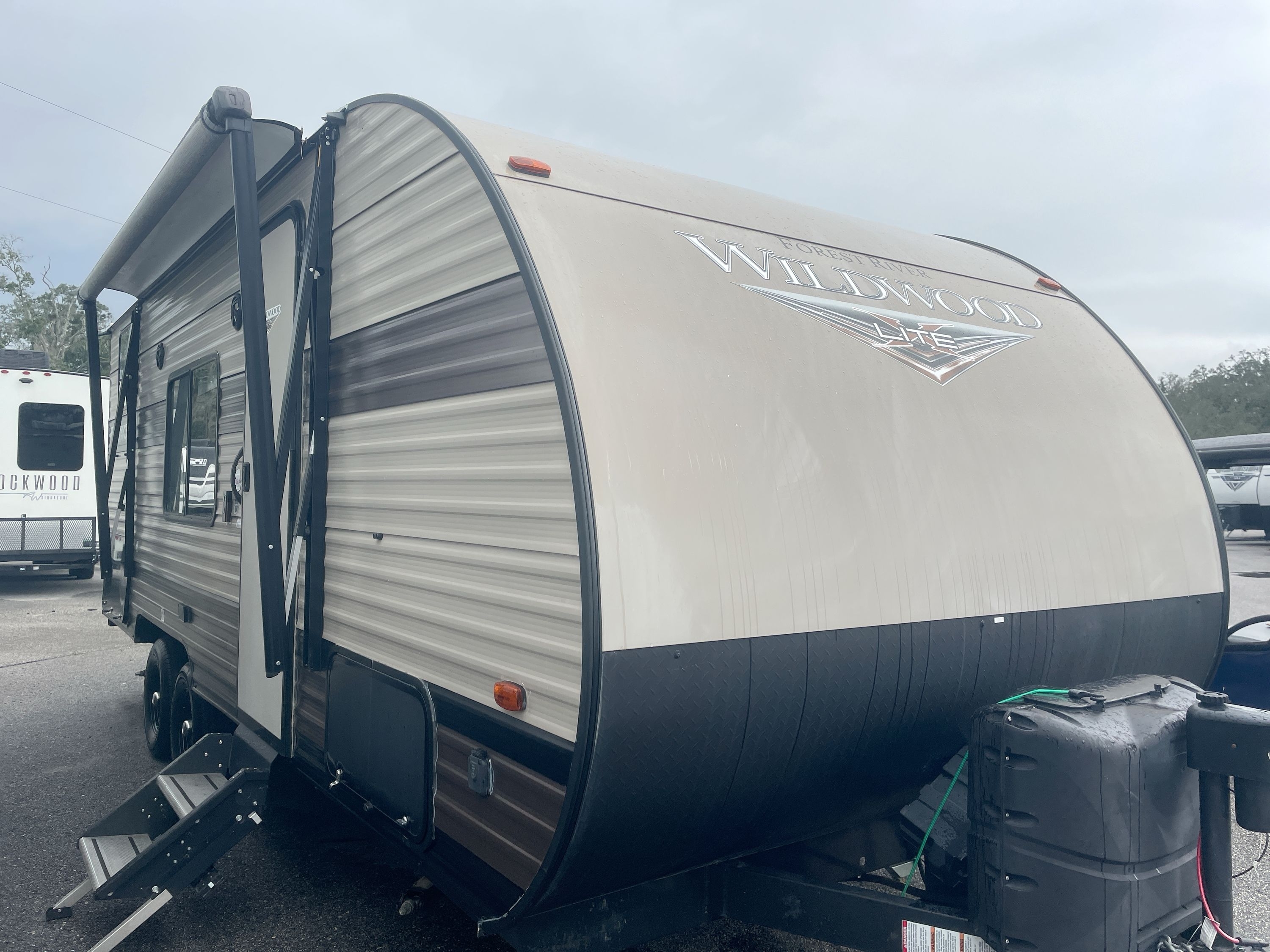 2020 Forest River WILDWOOD X-LITE 19DBXL in dover FL