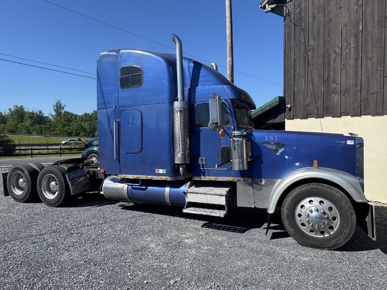 1996 FREIGHTLINER COLUMBIA in Bethel, PA