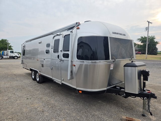 2024 Airstream CLASSIC 30RB TWIN in delta OH