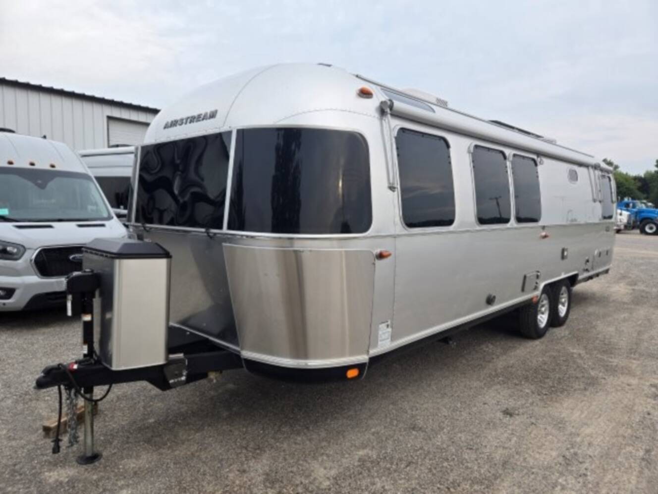 A photo of this 2024 Airstream CLASSIC 30RB TWIN