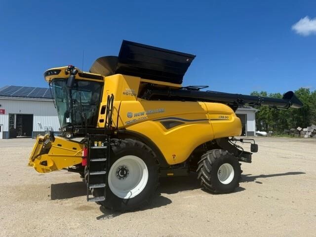 2024 NEW HOLLAND CR8.90 in Charles City, IA