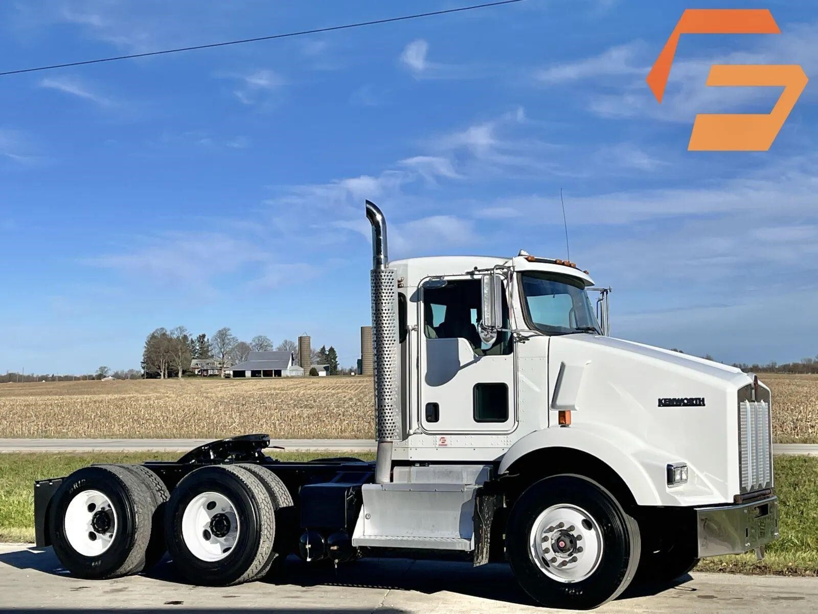 2011 KENWORTH T800 in New Lenox, IL