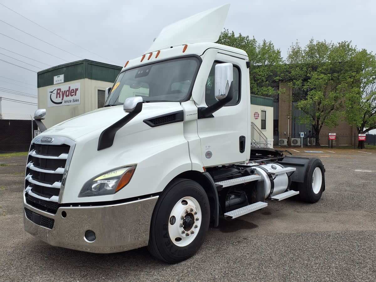 2020 FREIGHTLINER CASCADIA 116 in Knoxville, TN