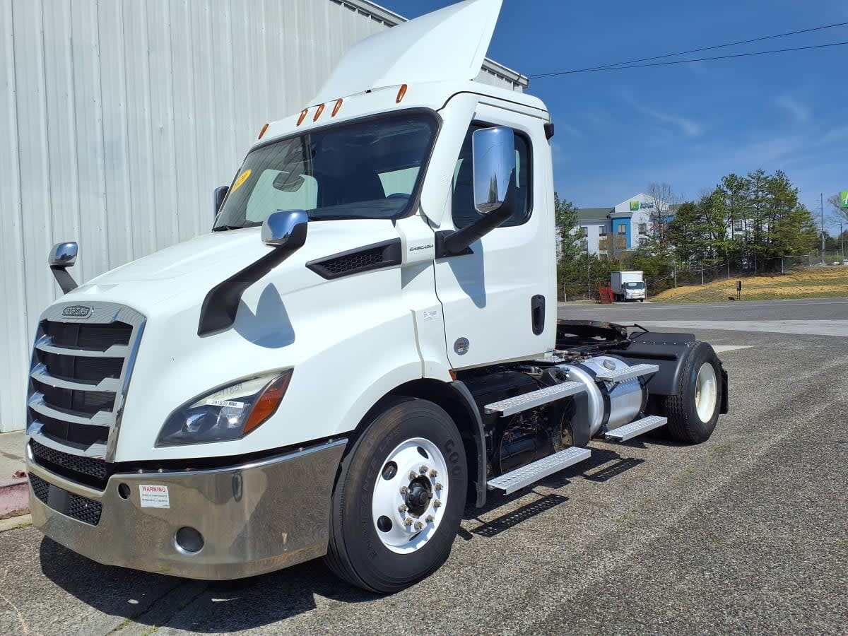 2020 FREIGHTLINER CASCADIA 116 in Knoxville, TN