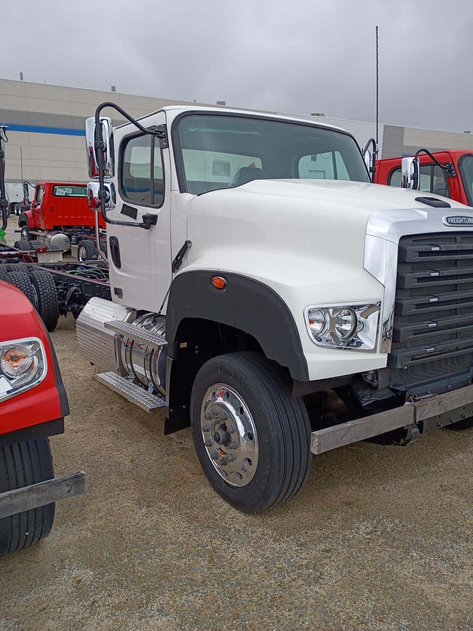 2025 FREIGHTLINER 114 SD in Oak Creek, WI