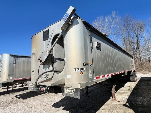2015 EAST GENESIS HYBRID in Petersburg, IN