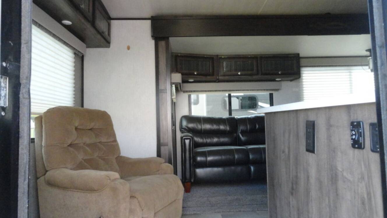 A photo of this 2019 Heartland Mallard M27