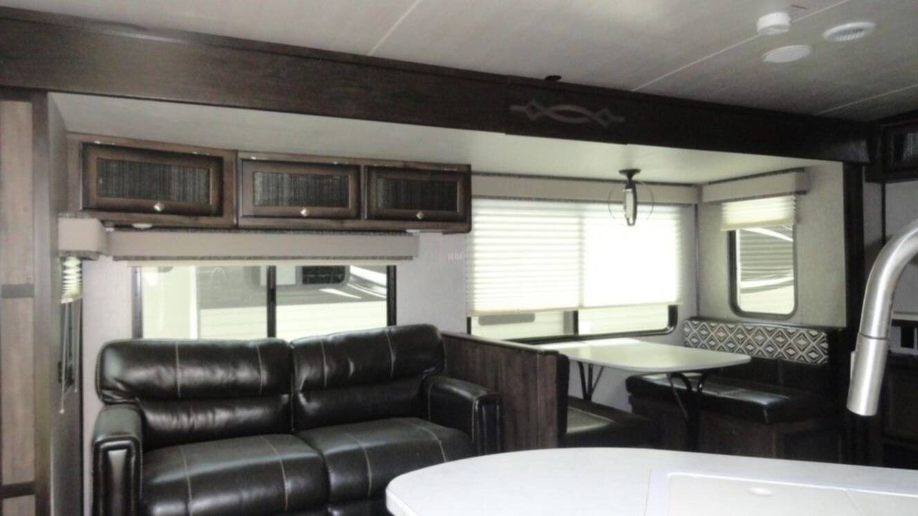 A photo of this 2019 Heartland Mallard M27