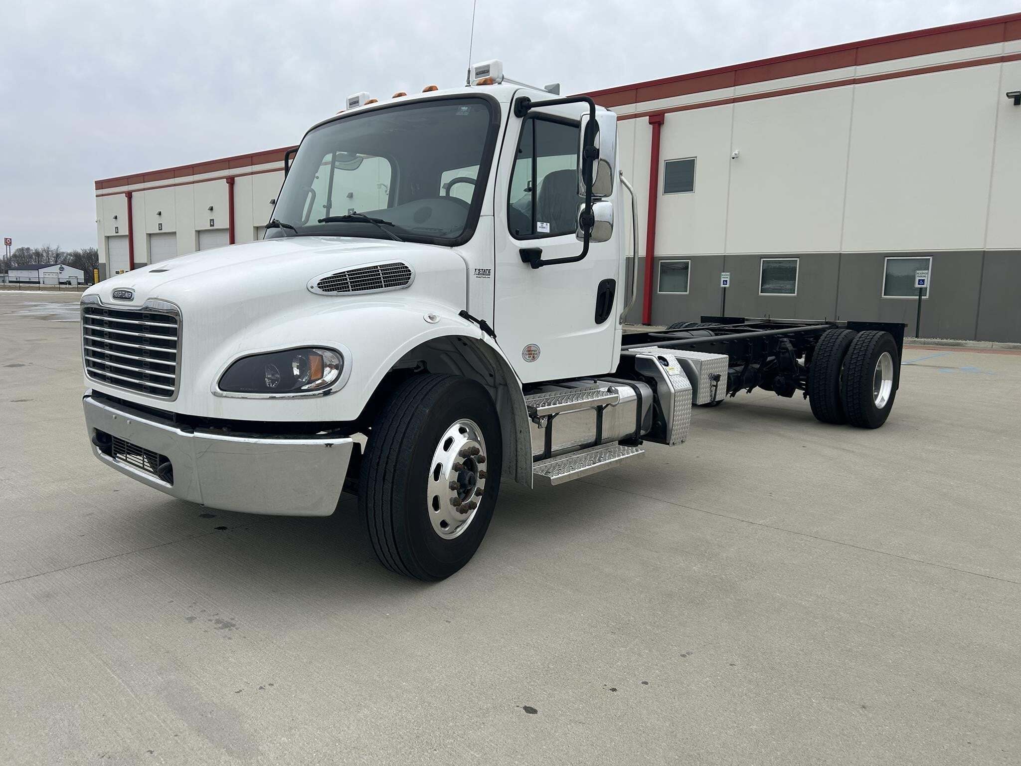 2023 FREIGHTLINER BUSINESS CLASS M2 106 in Indianapolis, IN