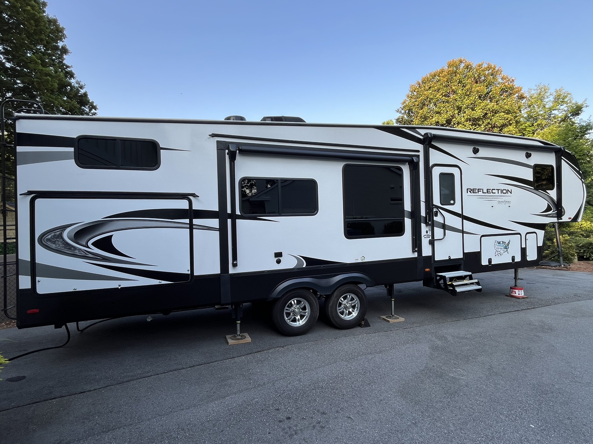 View more photos of this listing