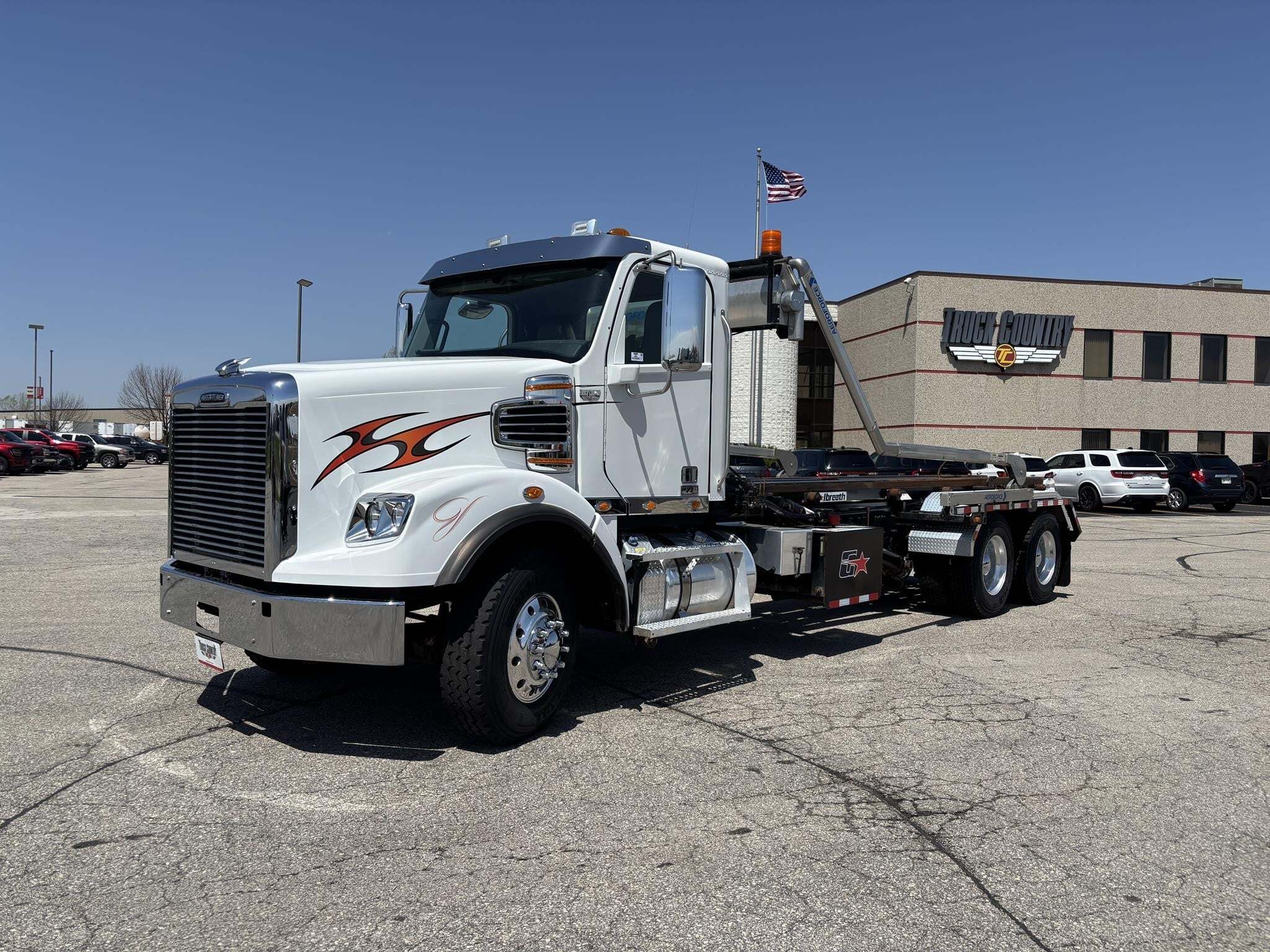 2023 FREIGHTLINER 122 SD in Oak Creek, WI