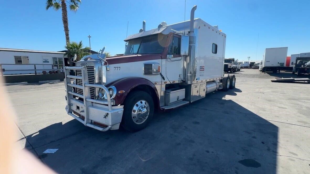 2007 FREIGHTLINER CORONADO 132 in Phoenix, AZ