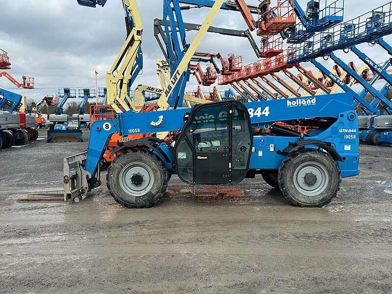 2016 GENIE GTH844 in East Bethany, NY