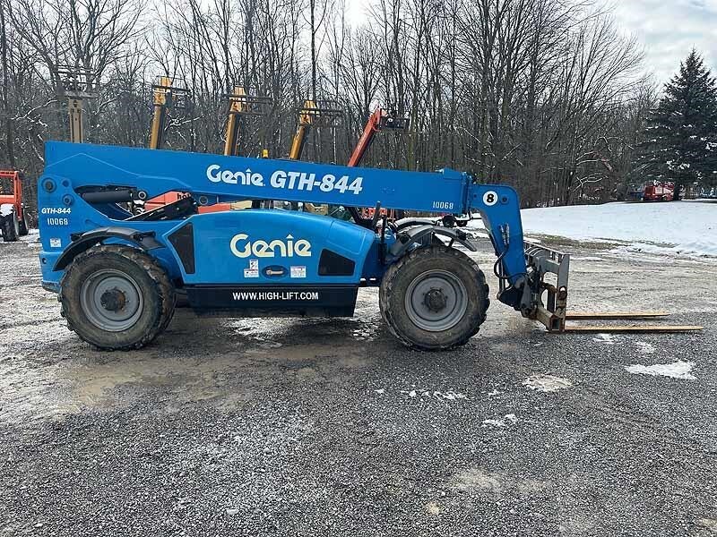 2016 GENIE GTH844 in East Bethany, NY