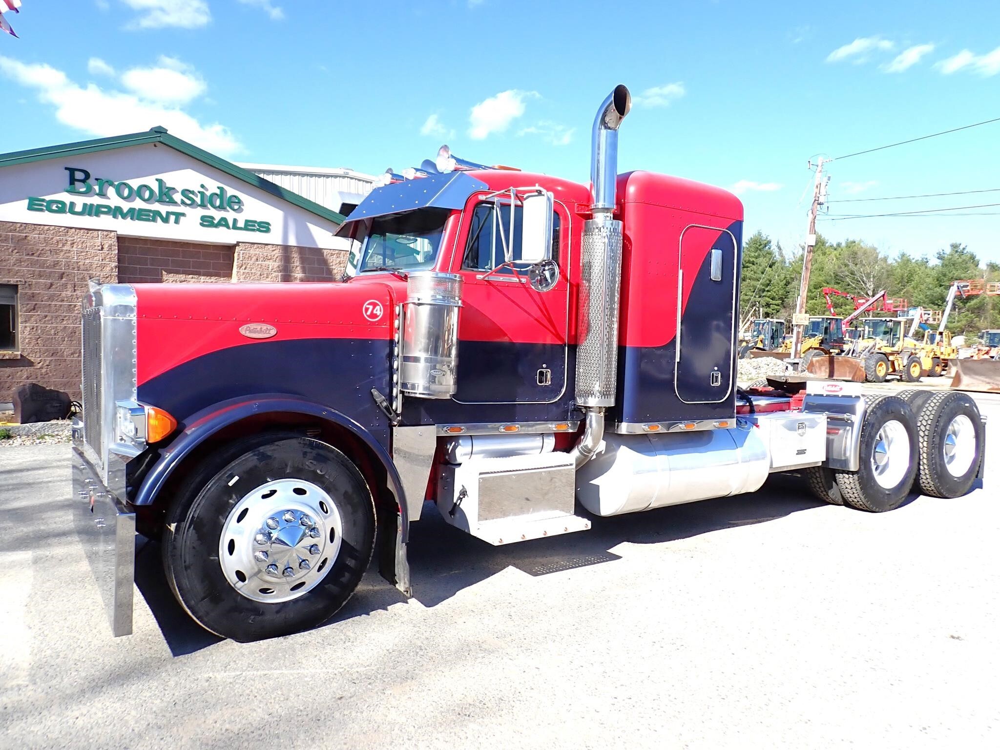 1997 PETERBILT 379 in Phillipston, MA