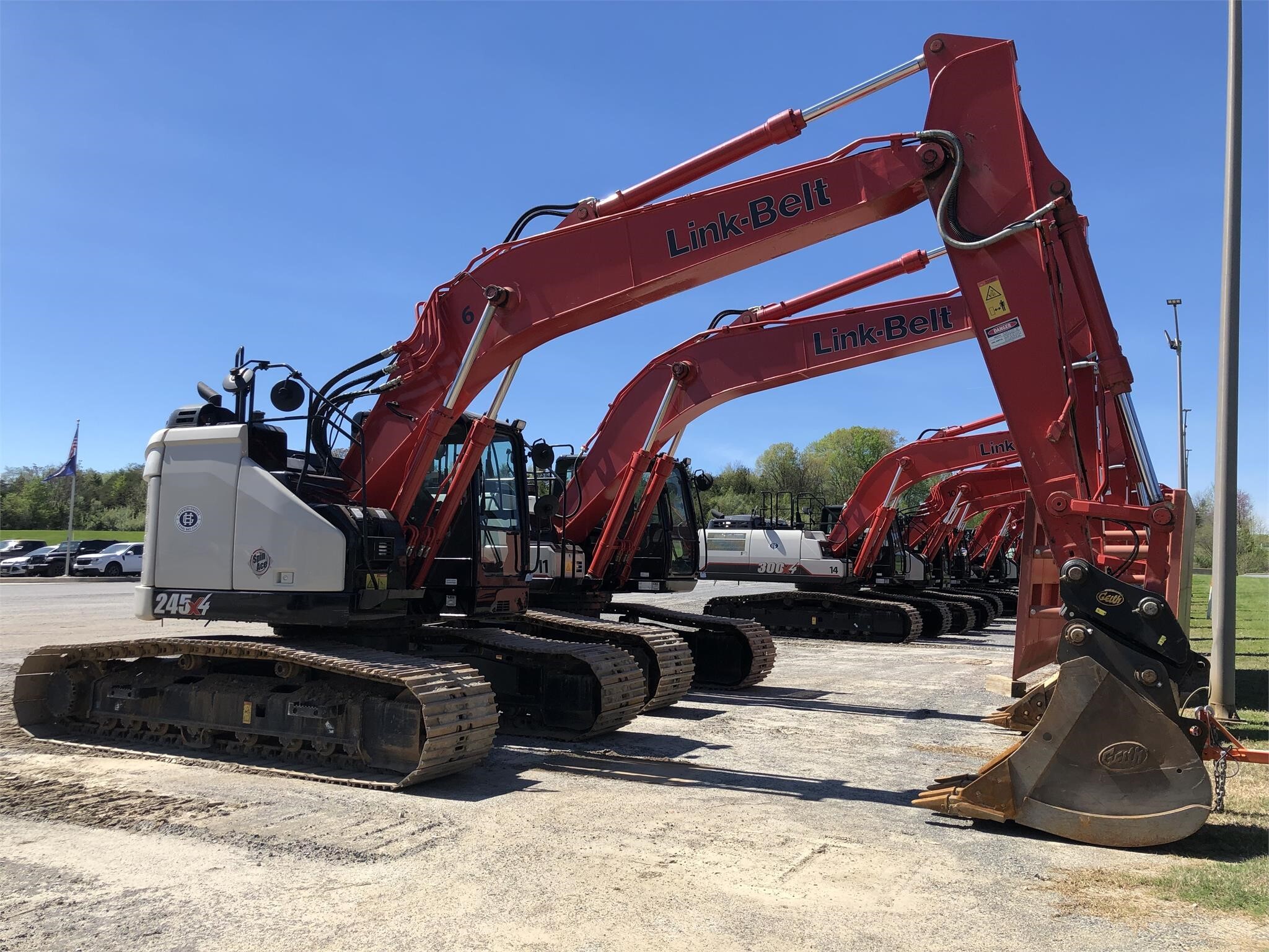 2022 LINK-BELT 245 X4 LC SPIN ACE in Lynchburg, VA