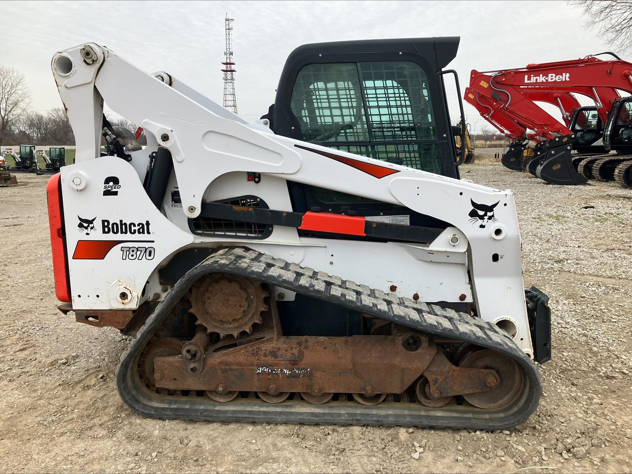 2019 BOBCAT T870 in Farley, IA