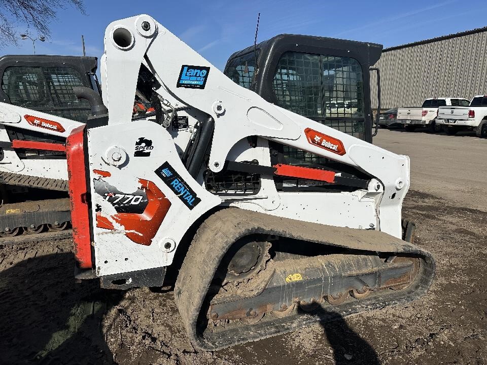 2023 BOBCAT T770 in Shakopee, MN