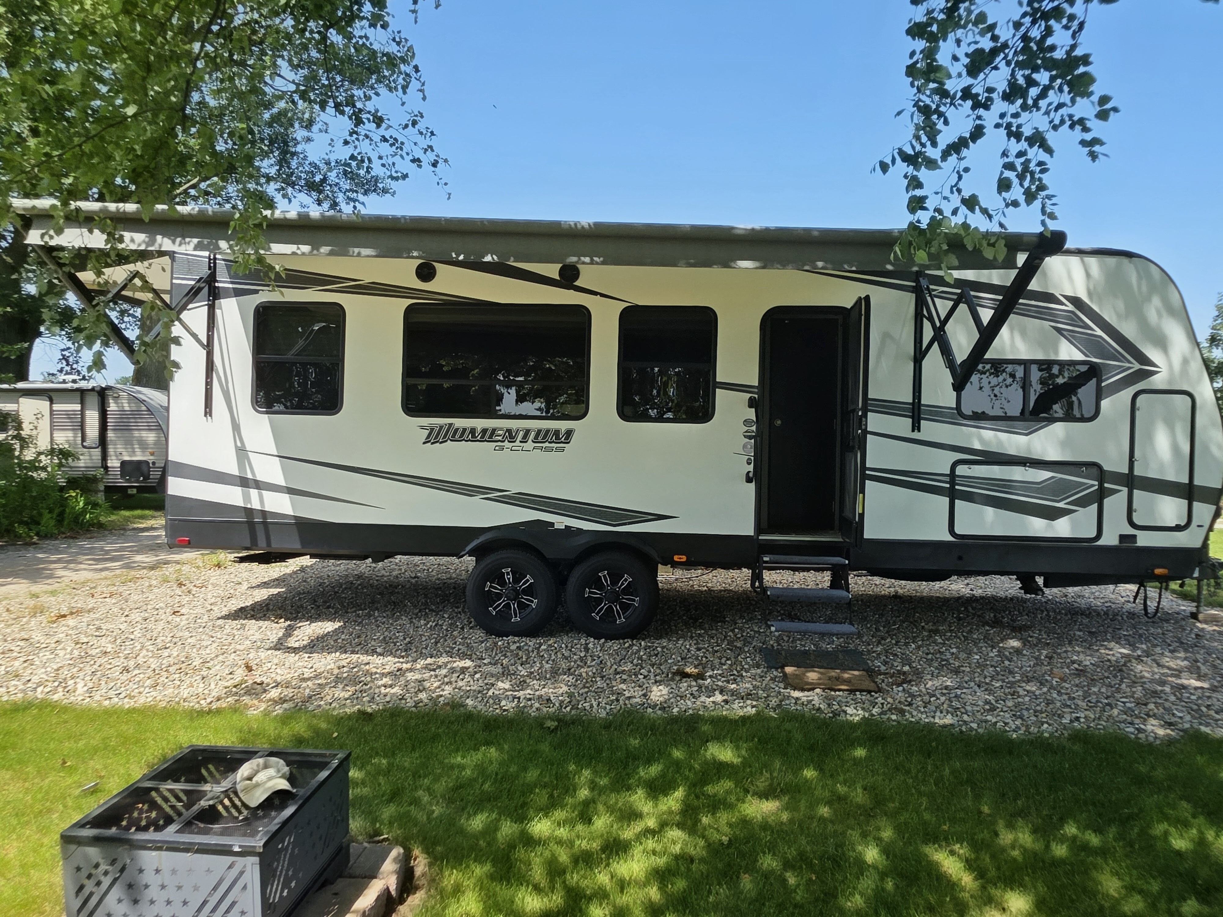 2020 Grand Design MOMENTUM G-CLASS 25G RV