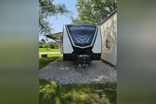 2020 Grand Design MOMENTUM G-CLASS 25G in bronson MI