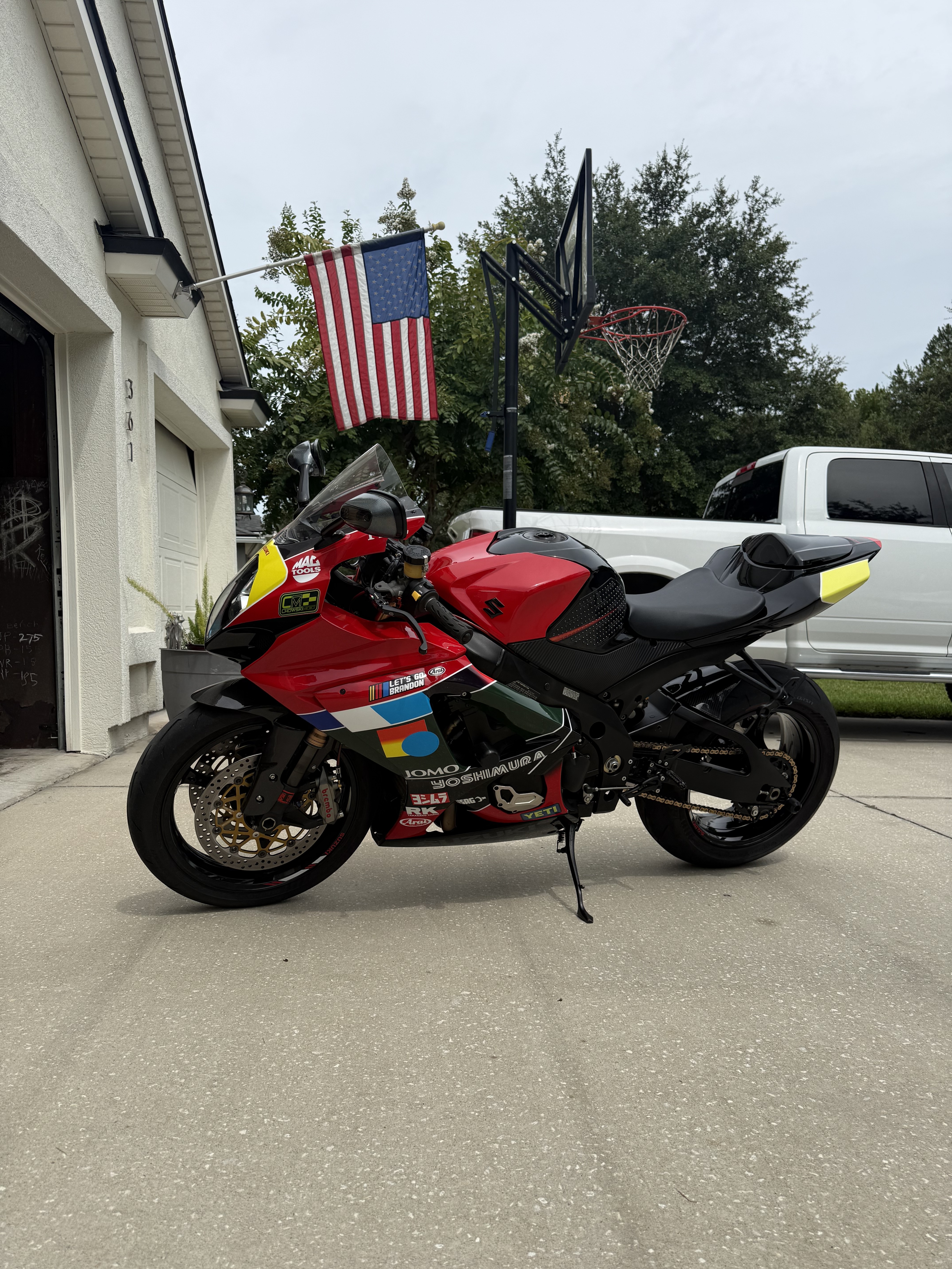 2007 Suzuki GSX-R 1000 Sportbike motorcycle