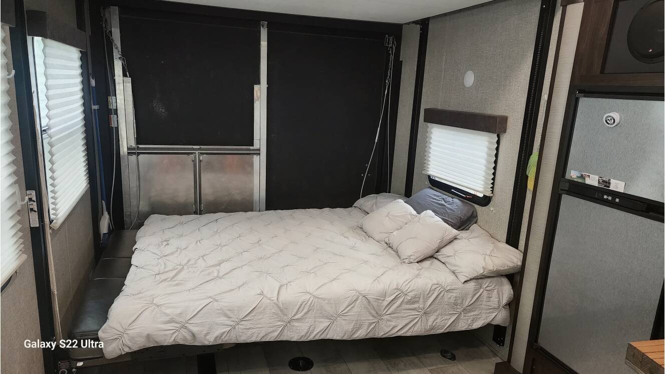 A photo of this 2020 Grand Design MOMENTUM G-CLASS 25G