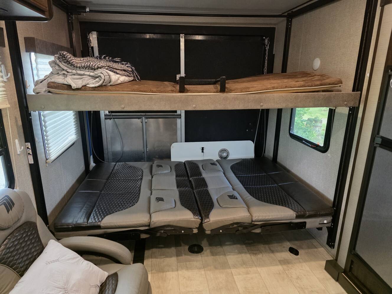 A photo of this 2020 Grand Design MOMENTUM G-CLASS 25G