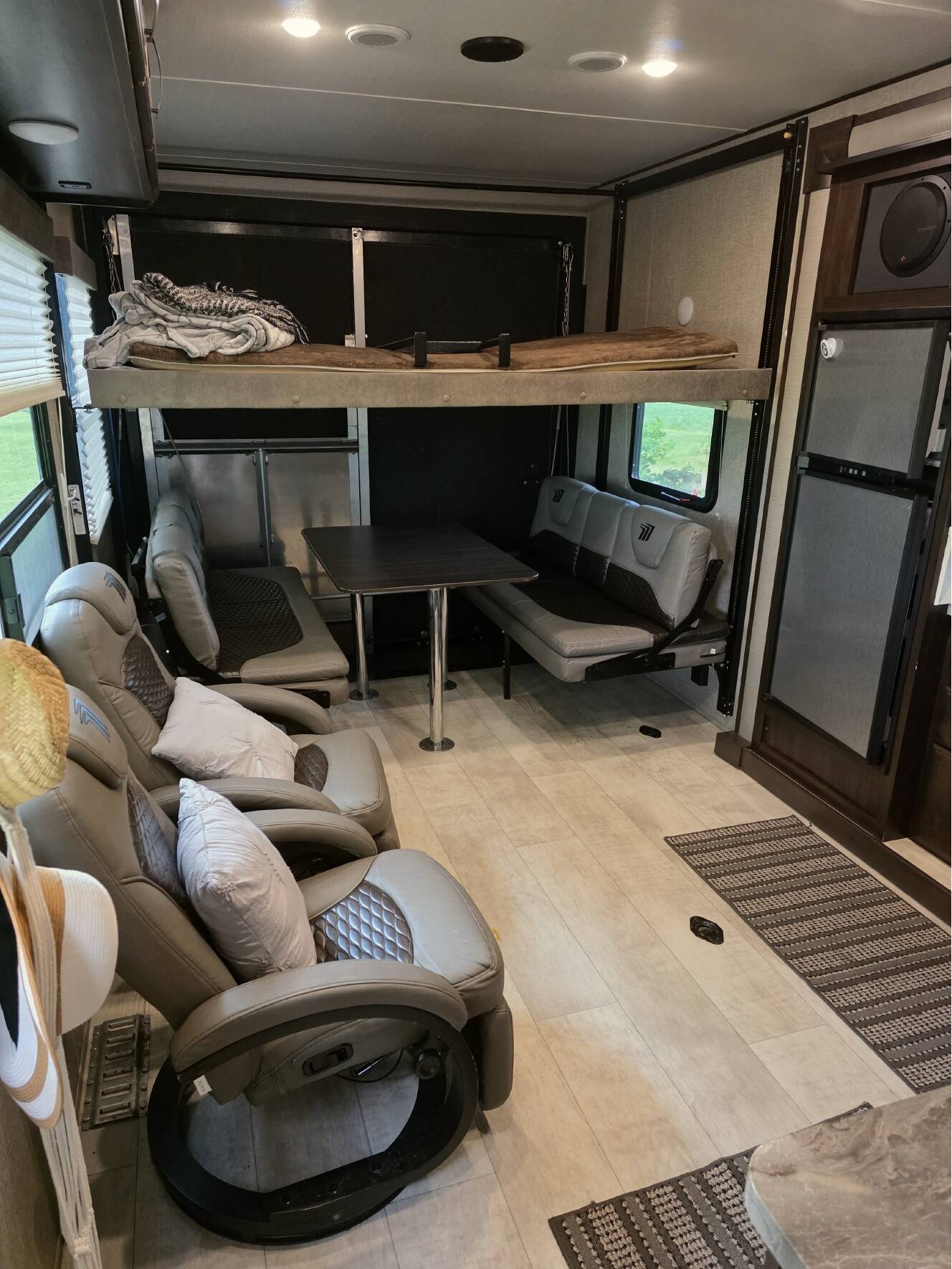 A photo of this 2020 Grand Design MOMENTUM G-CLASS 25G