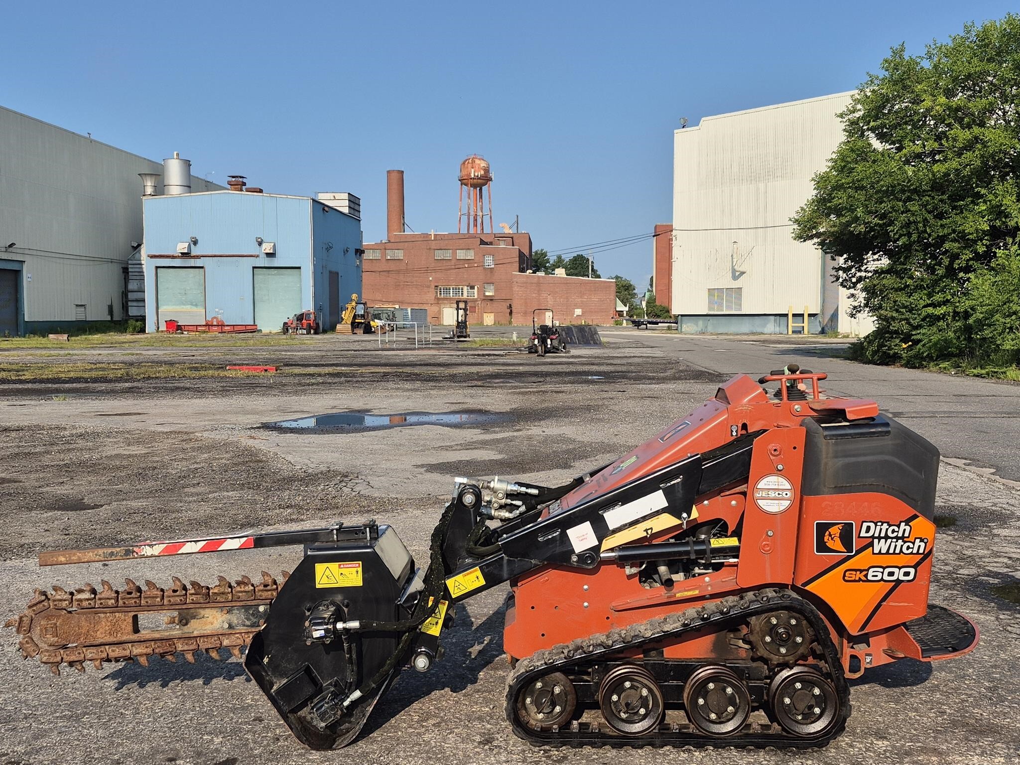 2019 DITCH WITCH SK600 in Essington, PA