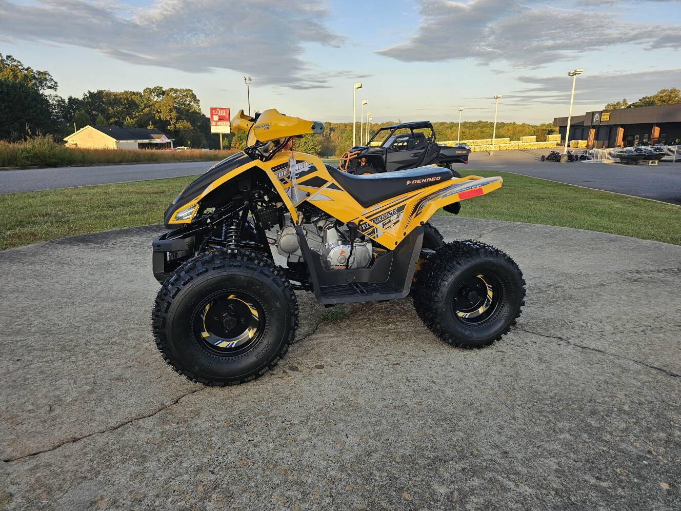 A photo of this 2026 Denago Powersports Trailhawk 10FI
