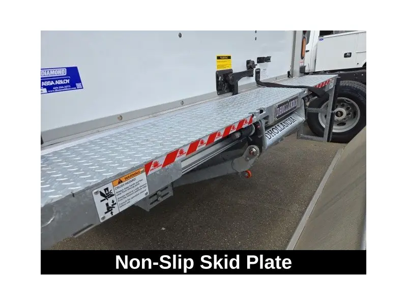 2024 Isuzu NPR HD Gas w/ 20ft Duramag Dry Freight Body