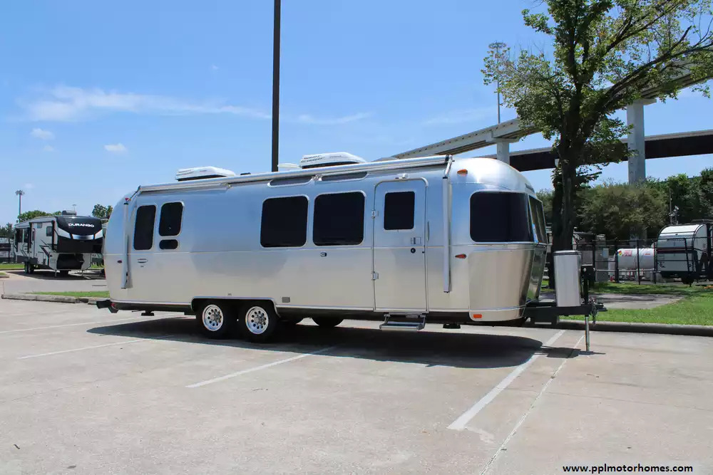 2016 Airstream International 28 SERENITY in houston TX