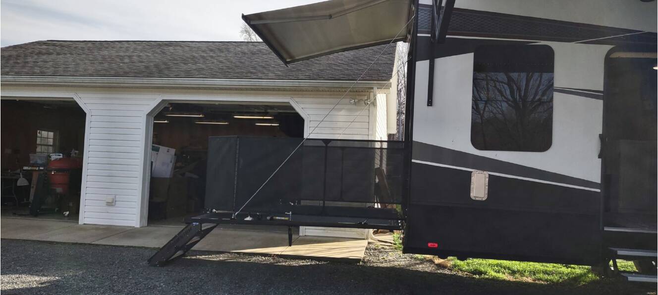 A photo of this 2019 Grand Design MOMENTUM 397TH
