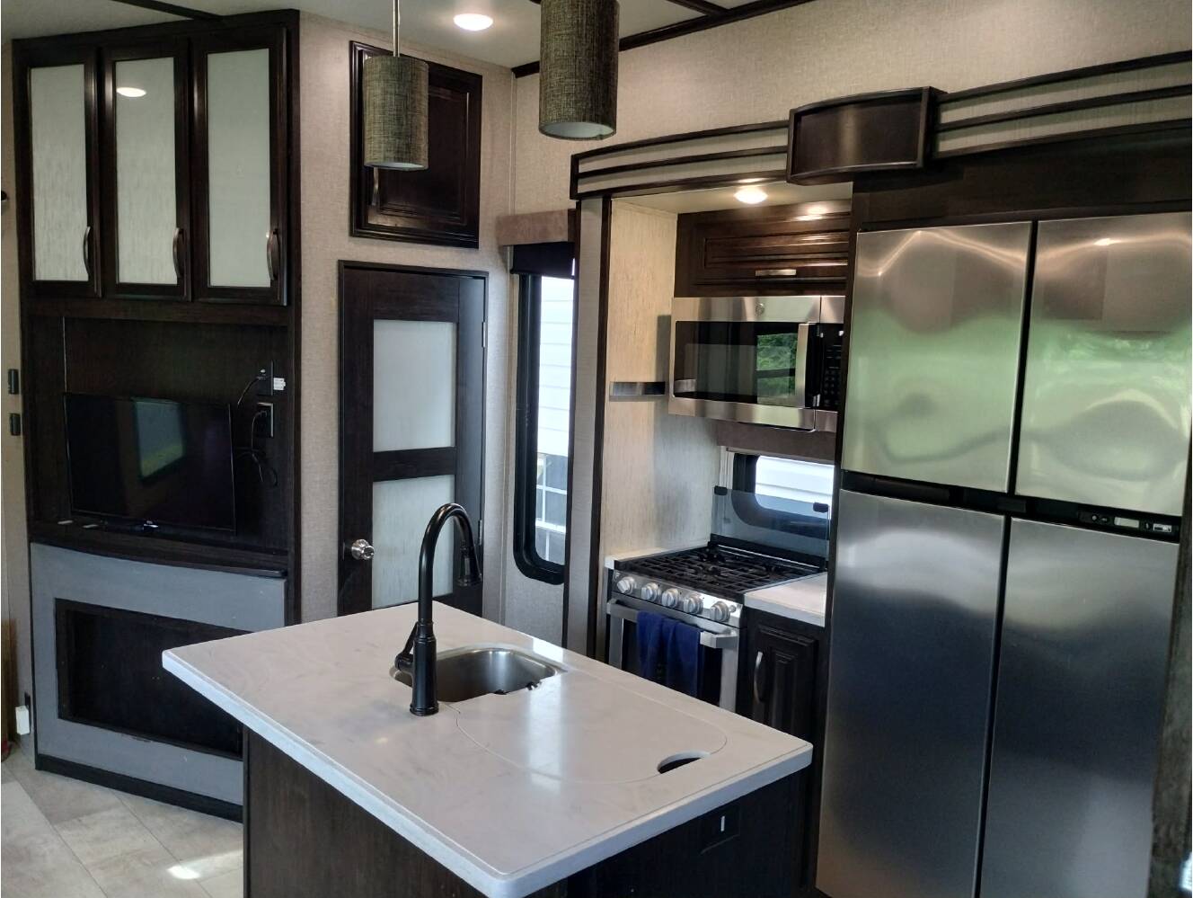 A photo of this 2019 Grand Design MOMENTUM 397TH