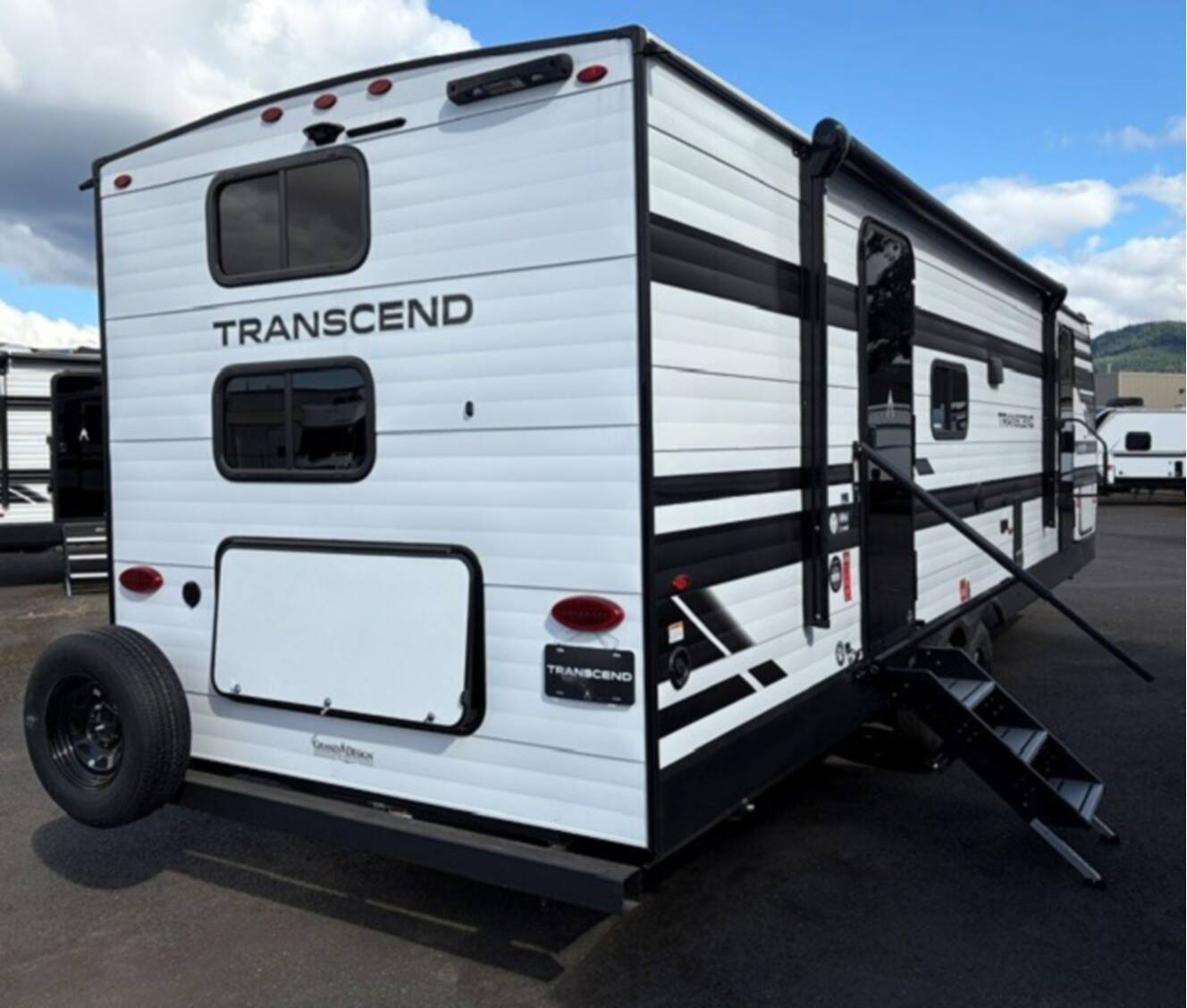 A photo of this 2027 Grand Design Transcend 265BHT