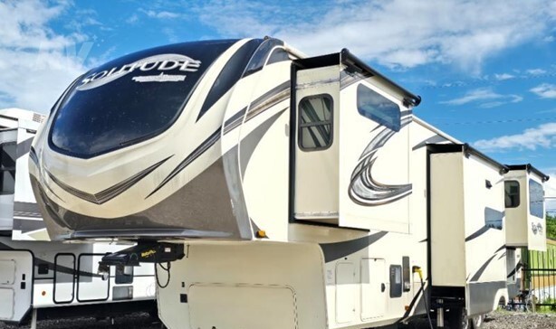 2020 Grand Design SOLITUDE 375RES RV