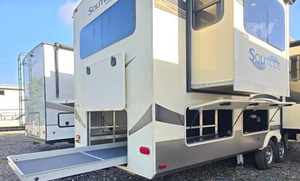 2020 Grand Design SOLITUDE 375RES in palmetto FL