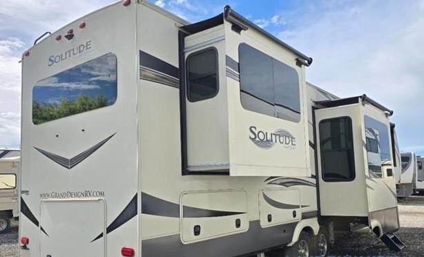 2020 Grand Design SOLITUDE 375RES in palmetto FL