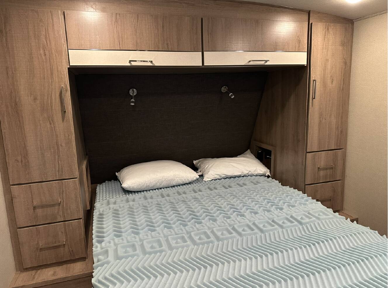 A photo of this 2022 Grand Design IMAGINE 2800BH