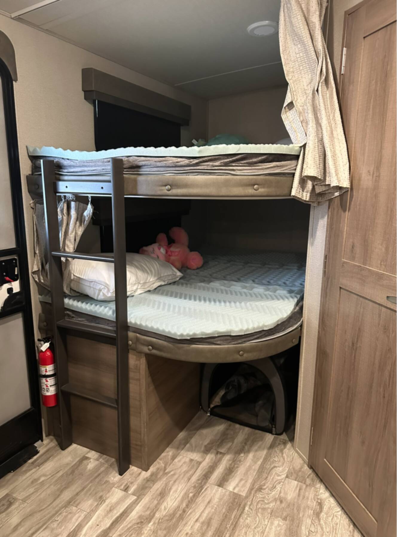 A photo of this 2022 Grand Design IMAGINE 2800BH