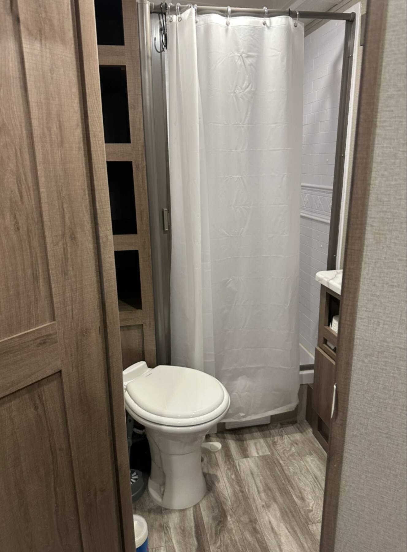 A photo of this 2022 Grand Design IMAGINE 2800BH