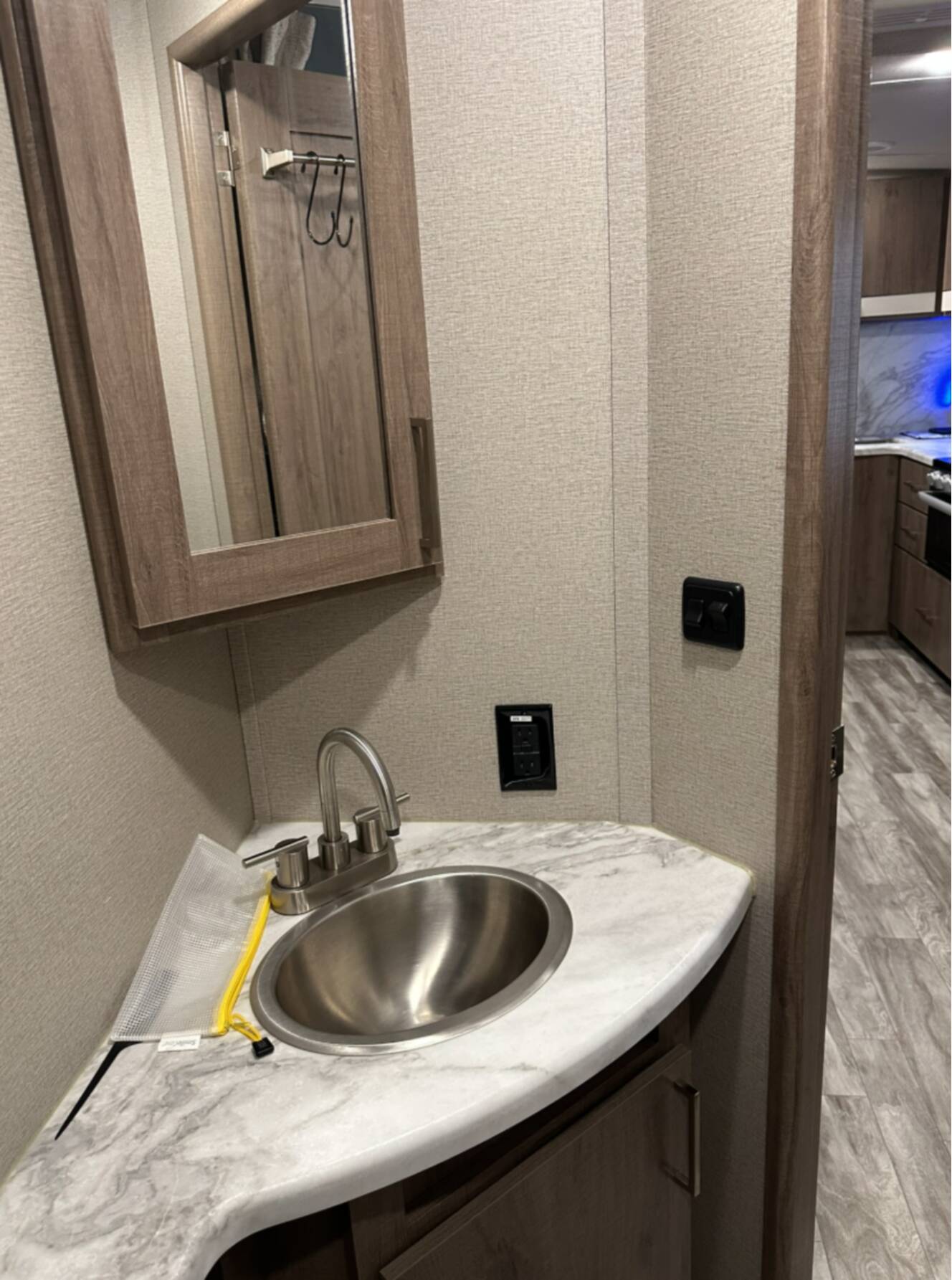 A photo of this 2022 Grand Design IMAGINE 2800BH