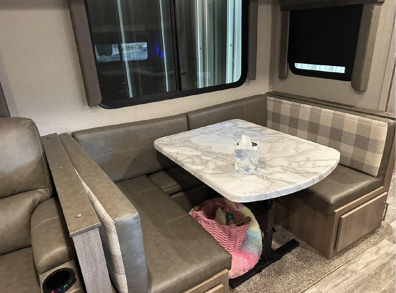 A photo of this 2022 Grand Design IMAGINE 2800BH