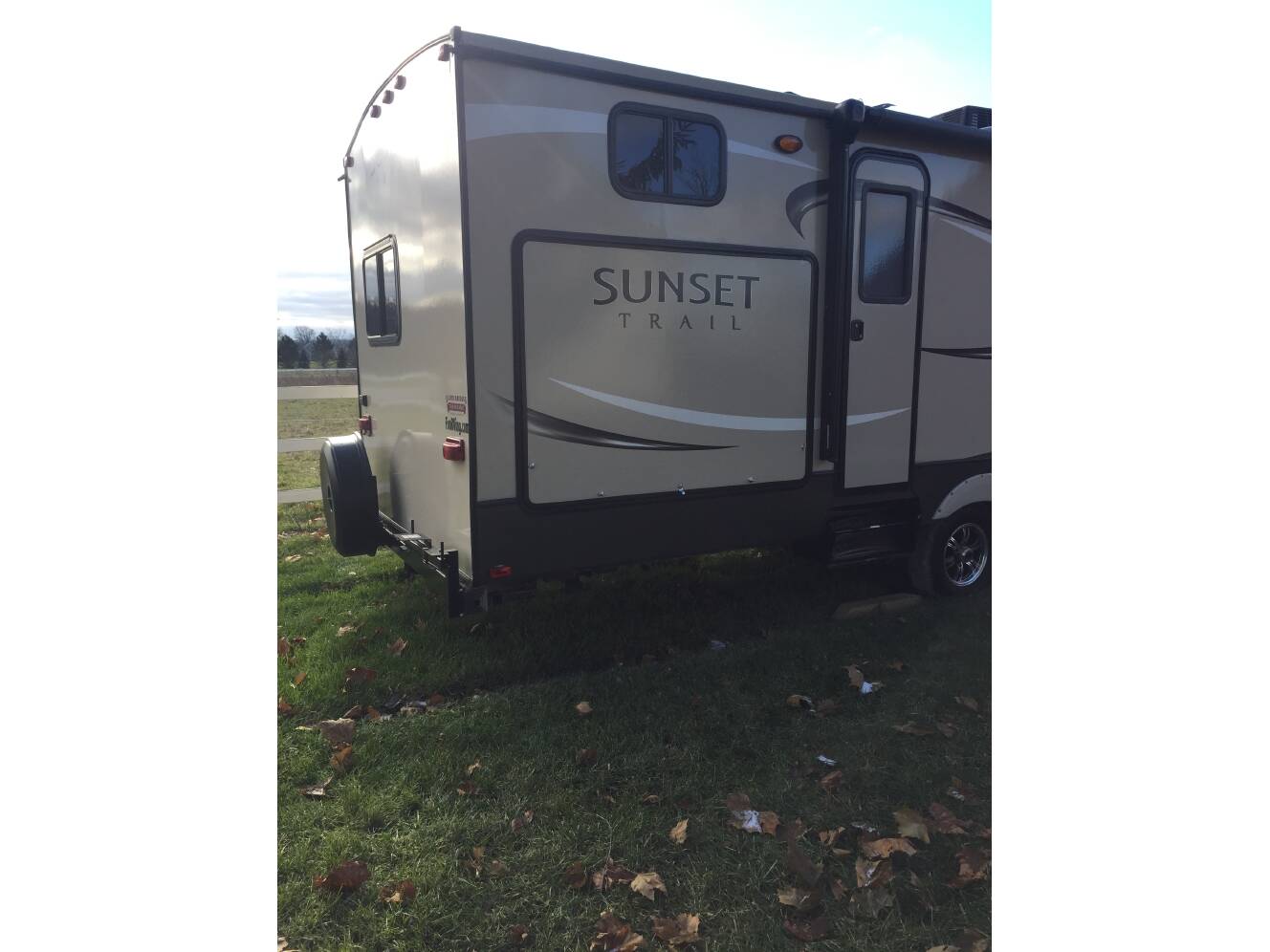 A photo of this 2015 Crossroads SUNSET TRAIL 320BH