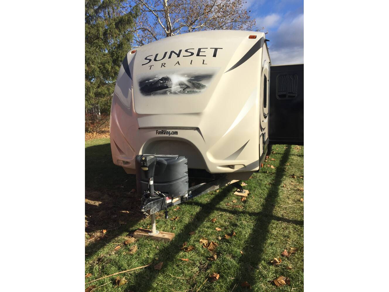 A photo of this 2015 Crossroads SUNSET TRAIL 320BH