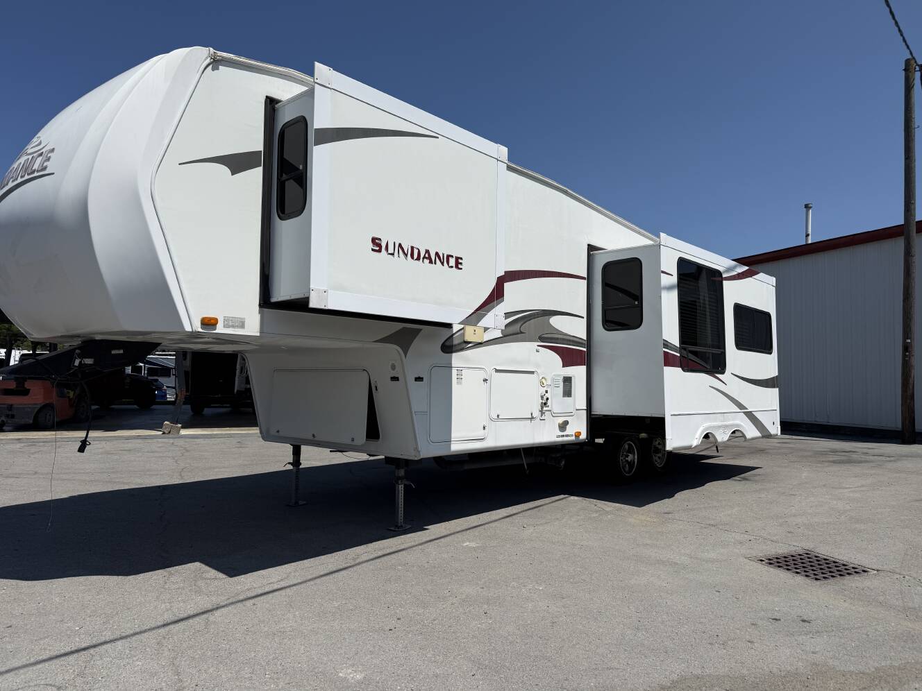 A photo of this 2008 Heartland SUNDANCE 2900MK