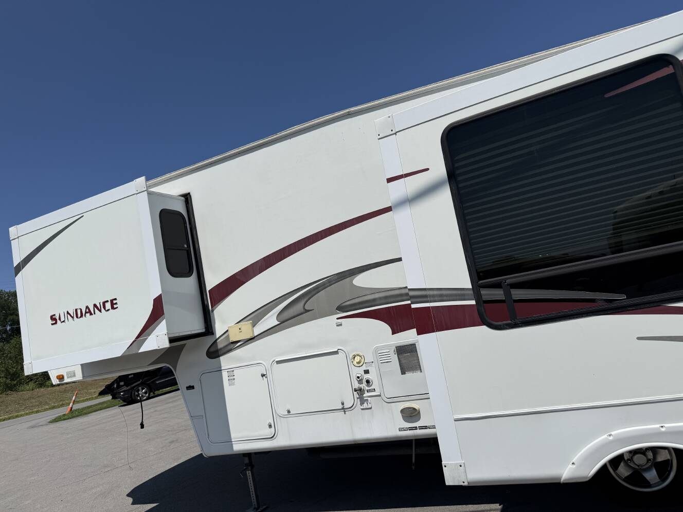 A photo of this 2008 Heartland SUNDANCE 2900MK