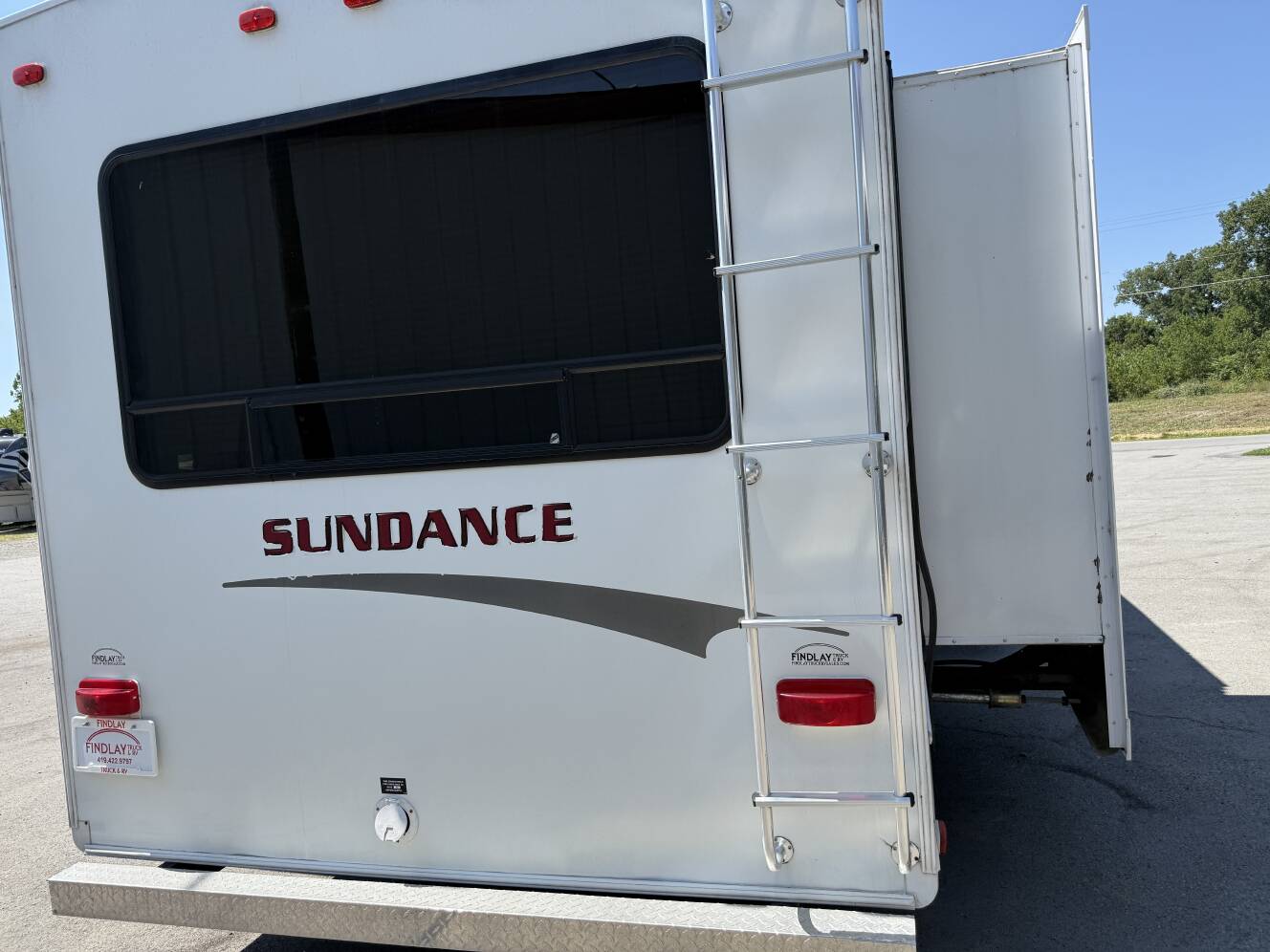 A photo of this 2008 Heartland SUNDANCE 2900MK